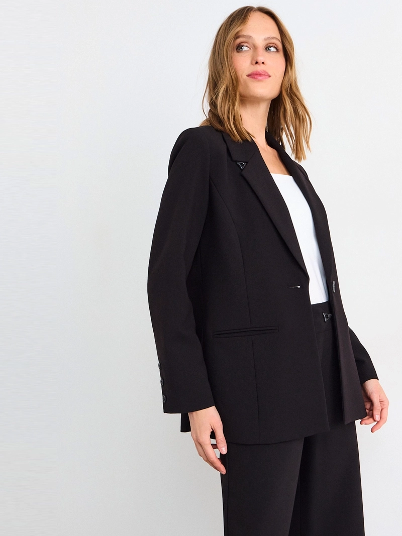 BLAZER MUJER IO SOLAPA TRIÁNGULO METÁLICO - 2