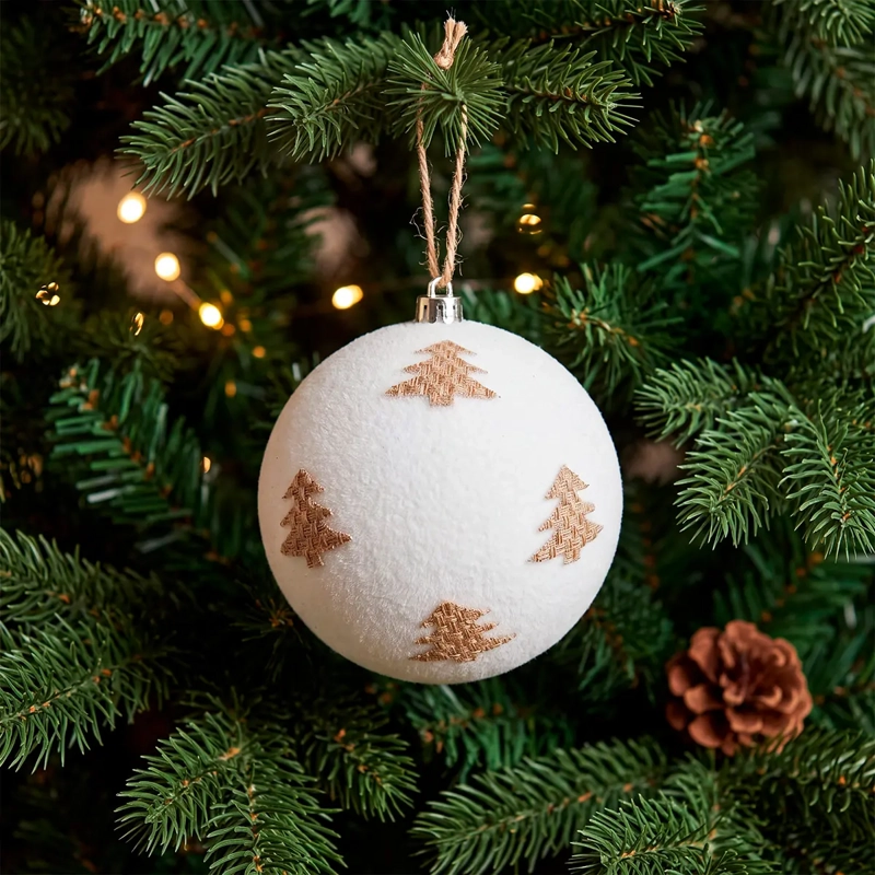 ADORNO NAVIDEÑO RIPLEY HOME NORDIC XMAS ESFERA PINOS BLANCO - 1