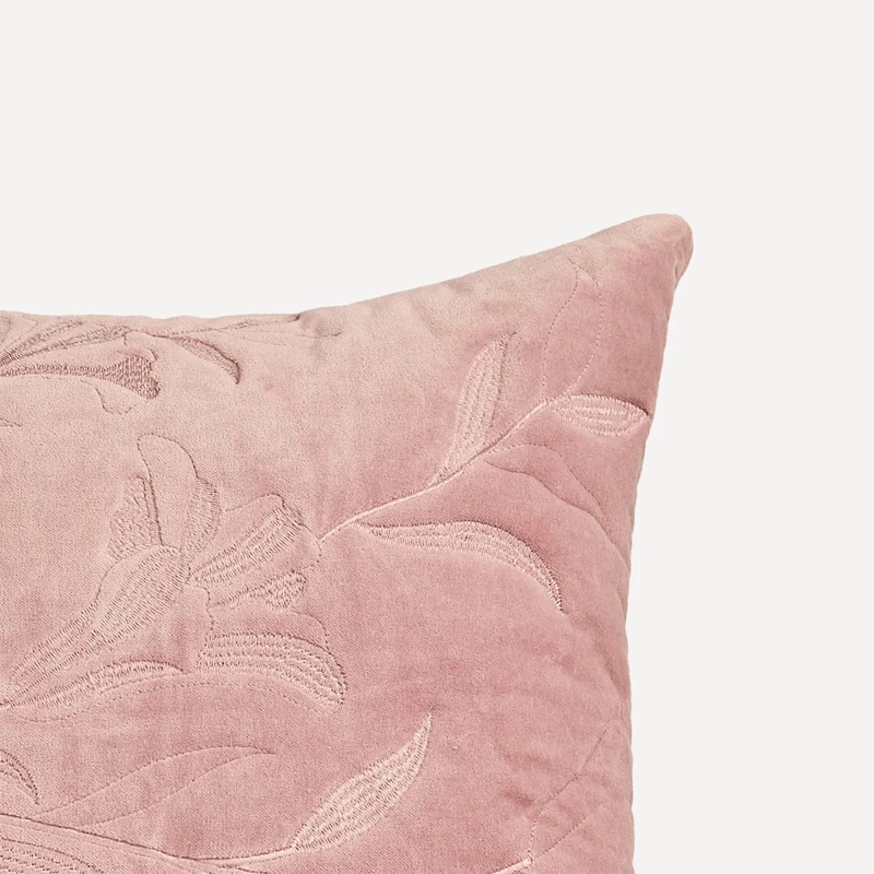 COJÍN THE CLASSIC COLLECTION ROMANTIC VELVET 45X45 CM ROSADO - 3