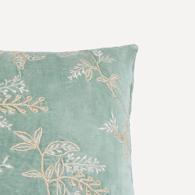 COJÍN THE CLASSIC COLLECTION ROMANTIC VELVET 45X45 CM VERDE - 3