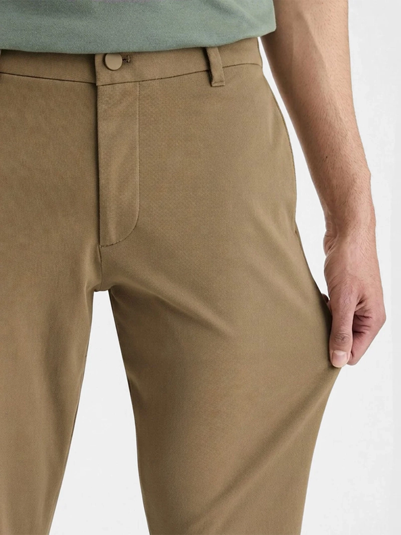 PANTALÓN HOMBRE DOCKERS ALGODÓN SLIM CHINO - 4