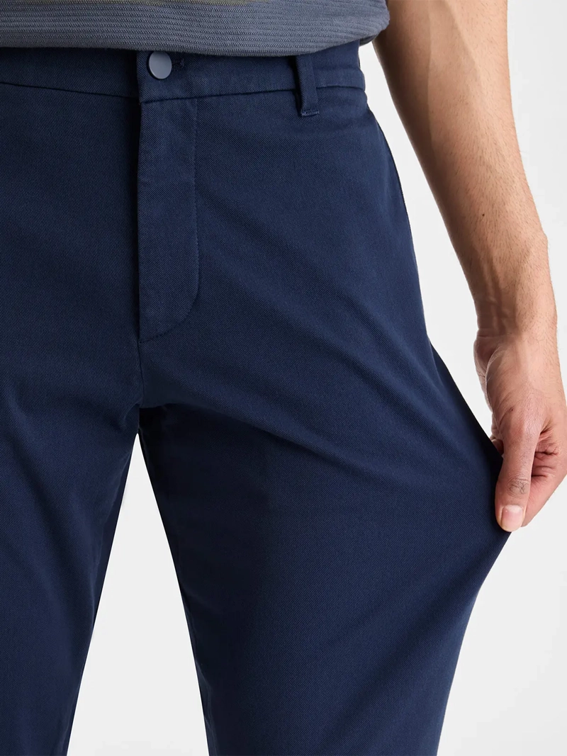 PANTALÓN HOMBRE DOCKERS ALGODÓN SLIM CHINO - 4