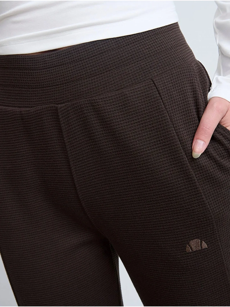 PANTALÓN MUJER ELLESSE LIZMAR CAFÉ - 3