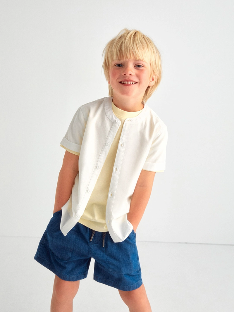 SHORT NIÑO SFERA FLUIDO CON BOLSILLOS DELANTEROS Y CORDÓN AJUSTABLE - 2