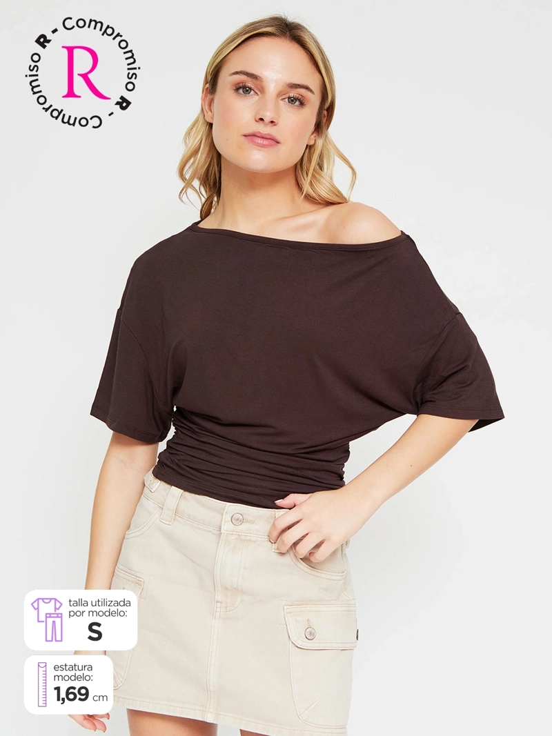 POLERA MUJER INDEX MANGA CORTA ASIMÉTRICO