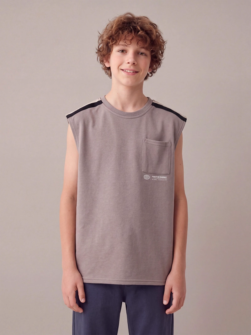 POLERA NIÑO CLOUDBREAK SIN MANGAS