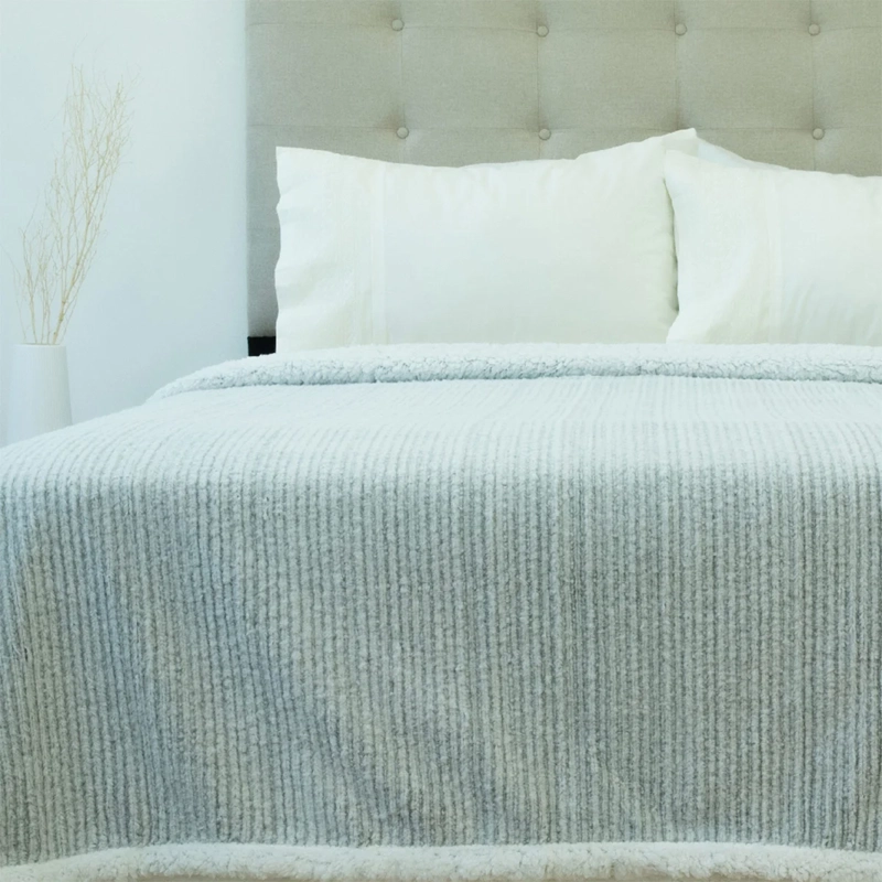 FRAZADA DORAL FLUFFLY SHERPA KING CELESTE - 1