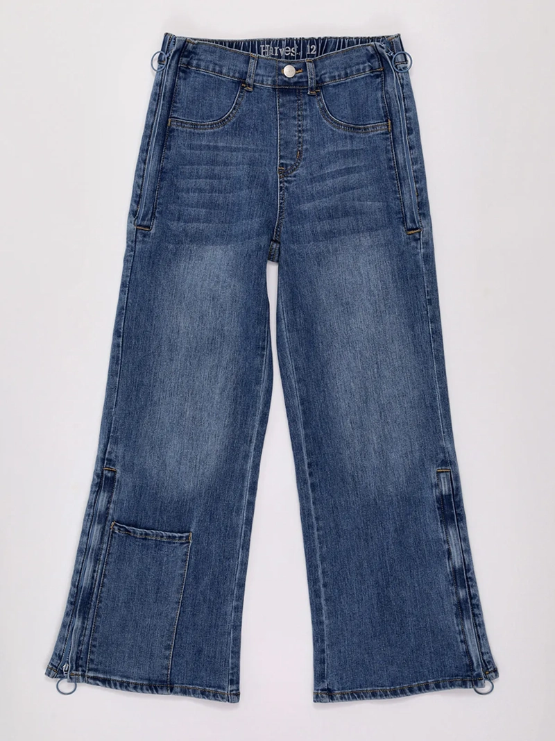 JEANS NIÑA HARVEST FIT WIDE ADAPTADO CON ABERTURA LATERAL CON CIERRES