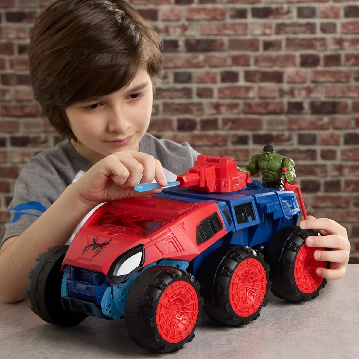 SET DE VEHÍCULO SPIDERMAN BRAND NEW DAY SUPER TANQUE MORDEDOR 2 EN 1 - 9