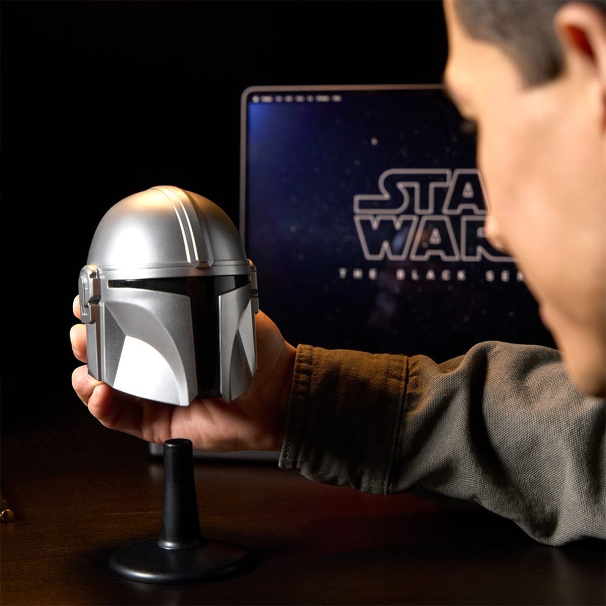 MINI CASCO STAR WARS THE BLACK SERIES MANDALORIANO - 11
