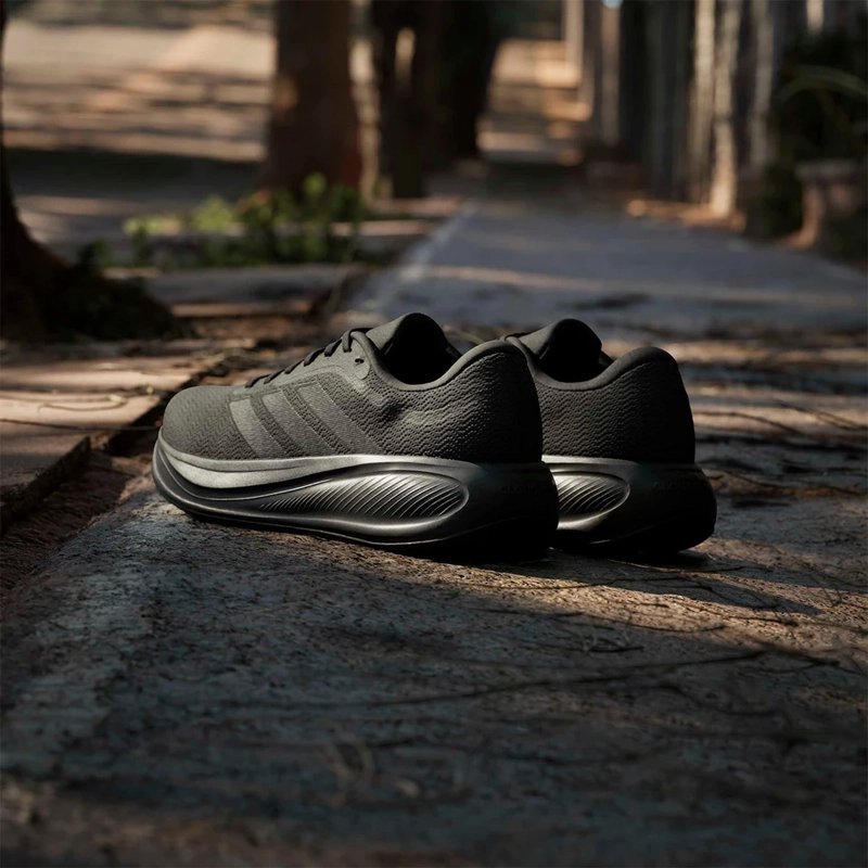 ZAPATILLAS HOMBRE ADIDAS RUNNING NEGRO RESPONSE RUNNER 2 - 10