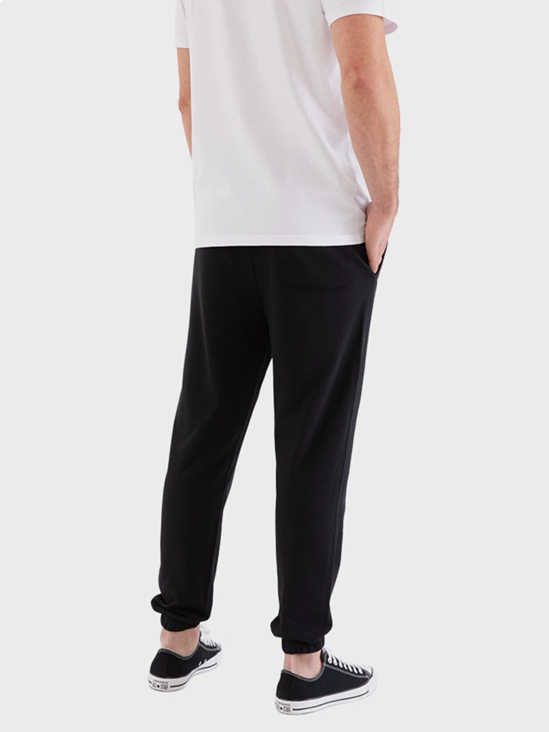 PANTALÓN DE BUZO HOMBRE CONVERSE REGULAR FIFT CHUCK PATCH - 3