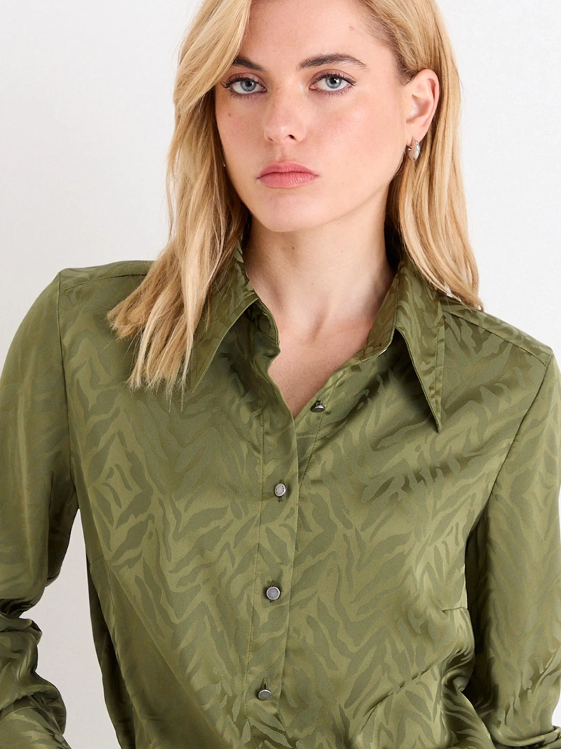 BLUSA MUJER ASH REGULAR FIT CUELLO CAMISERO - 3