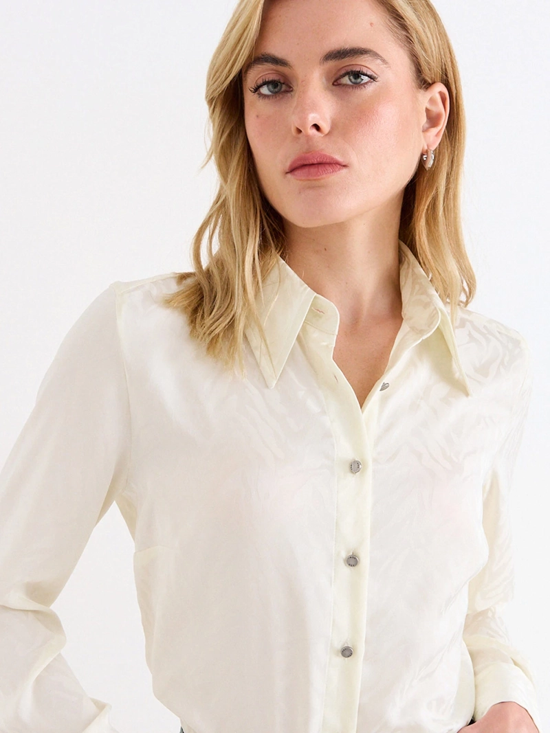 BLUSA MUJER ASH REGULAR FIT CUELLO CAMISERO - 3