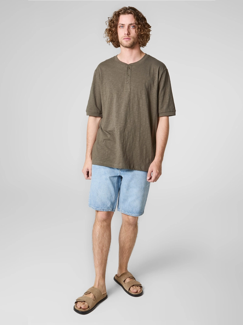 SHORT HOMBRE LEE ALGODÓN REGULAR FIT