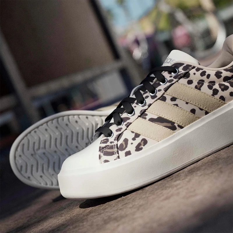 ZAPATILLAS MUJER ADIDAS CASUALES BEIGE STREETTALK BOLD - 14