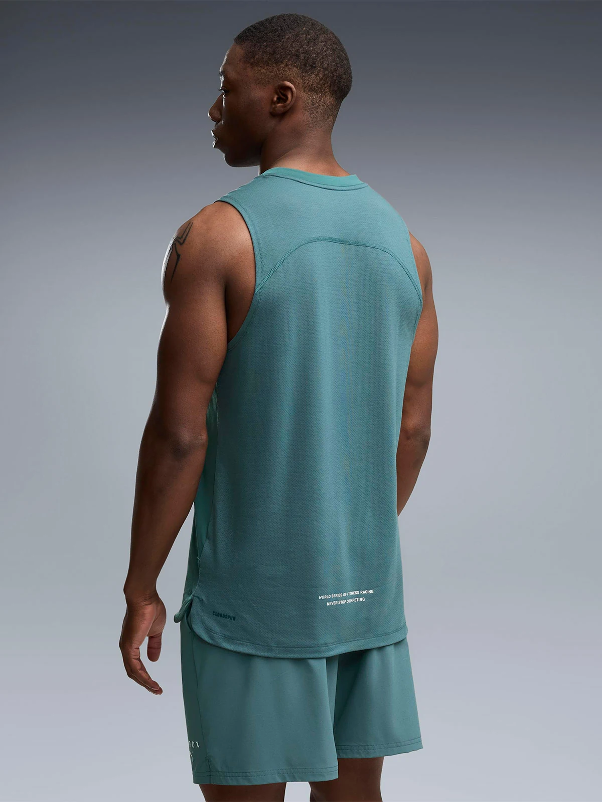 POLERA HOMBRE PUMA SIN MANGAS HYROX - 2