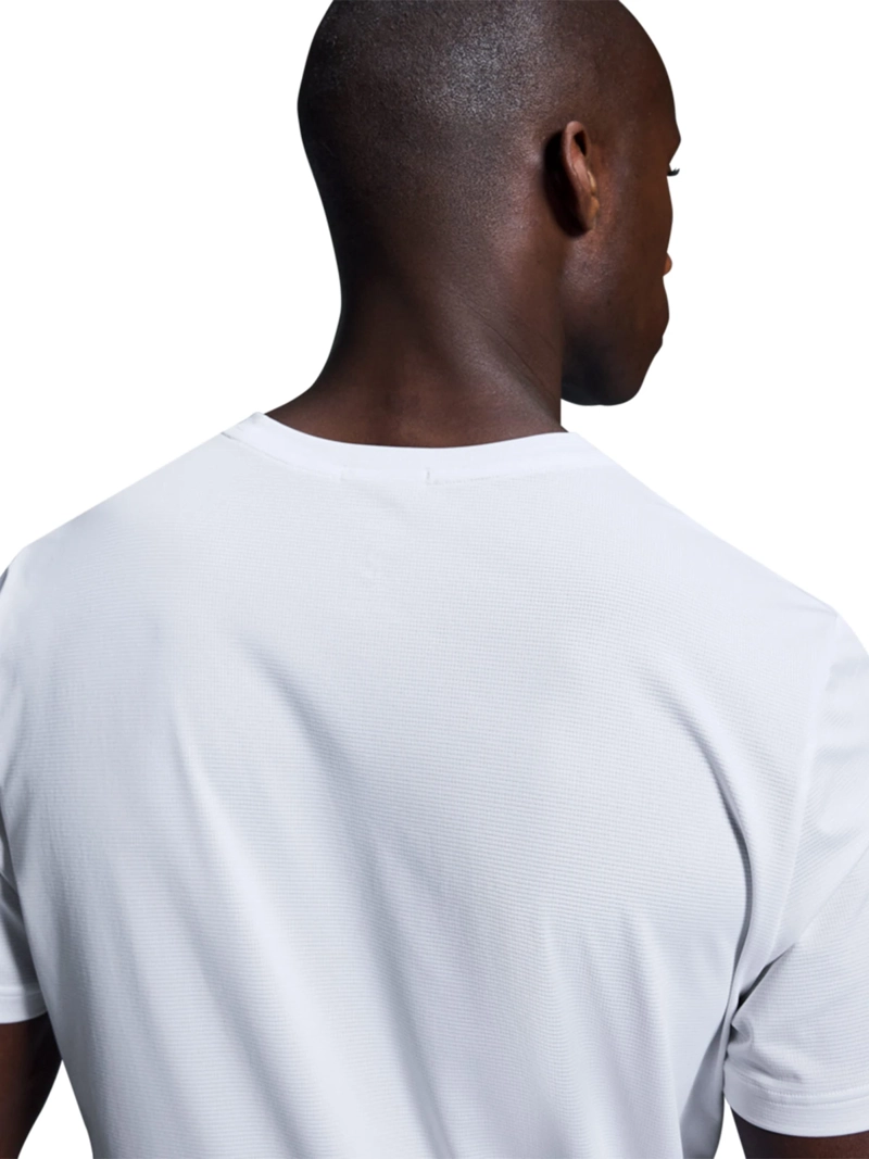 POLERA HOMBRE ON CORE - 3
