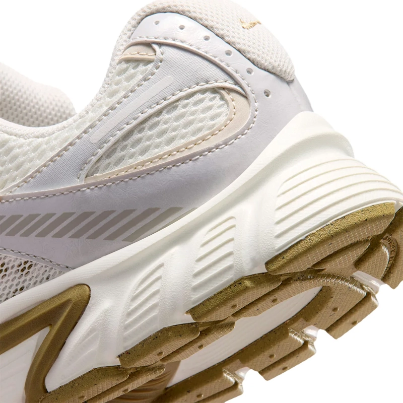 ZAPATILLAS MUJER NIKE URBANO CREMA V5 RNR - 8