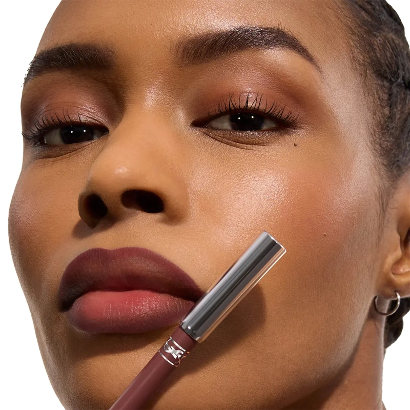 DELINEADOR LABIAL YVES SAINT LAURENT LOVENUDE KISS SHAPER 105 - 4