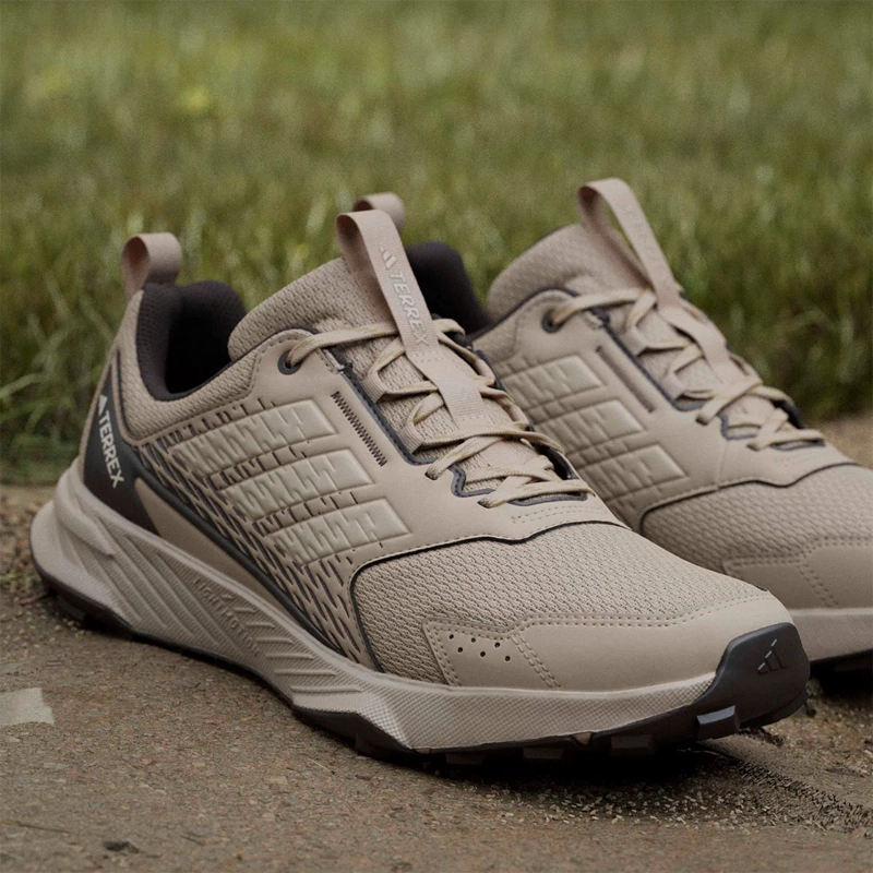 ZAPATILLAS HOMBRE ADIDAS TERREX TREKKING CAFÉ TRACEFINDER - 10