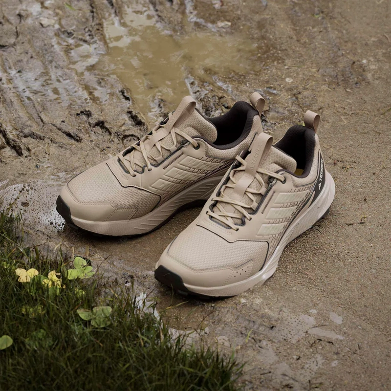 ZAPATILLAS HOMBRE ADIDAS TERREX TREKKING CAFÉ TRACEFINDER - 9