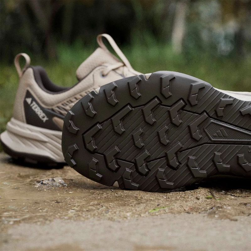 ZAPATILLAS HOMBRE ADIDAS TERREX TREKKING CAFÉ TRACEFINDER - 15