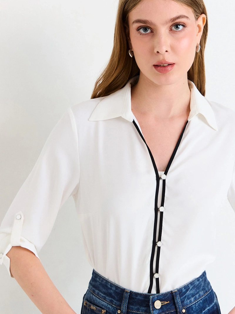BLUSA MUJER ASH ESCOTE EN V MANGA 3/4 - 3