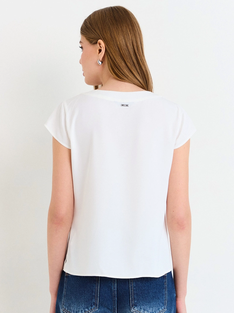 BLUSA MUJER ASH ESCOTE EN V MANGA CORTA - 2