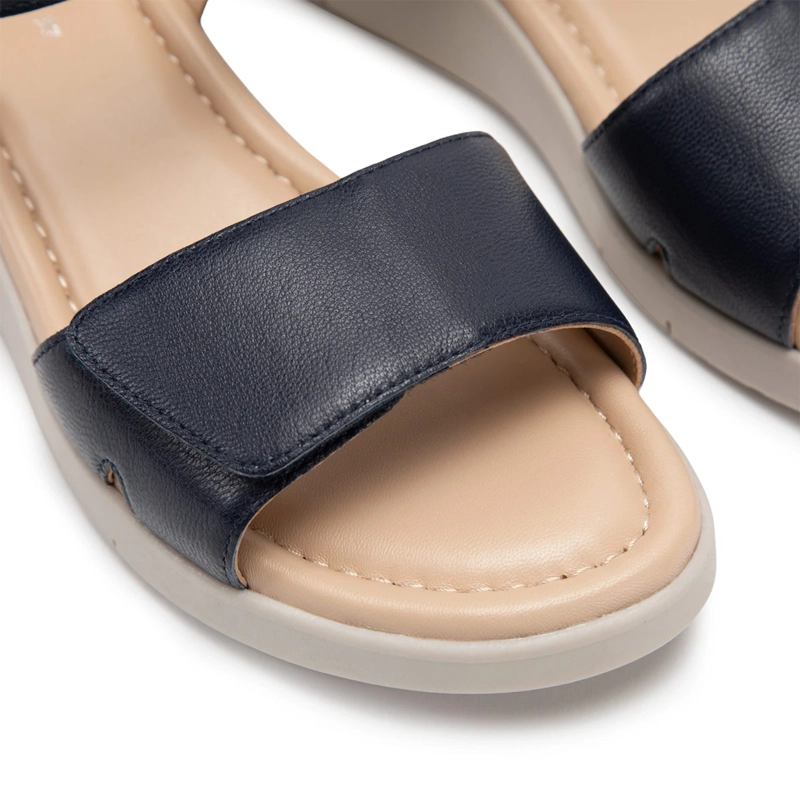 SANDALIAS MUJER GACEL AZUL MARINO DOROTHY CUERO - 5