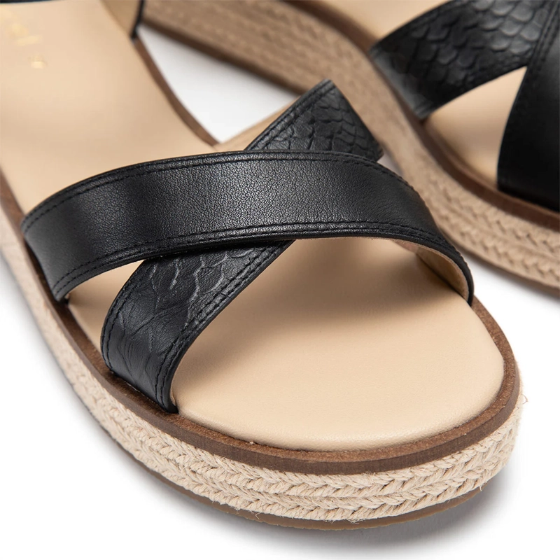 SANDALIAS MUJER GACEL NEGRO MATILDA CUERO - 5