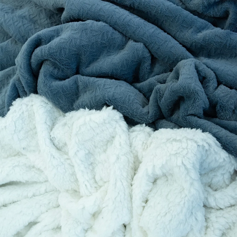 FRAZADA DORAL FLANEL OUT SHERPA 1.5 PLAZAS PETRÓLEO - 3