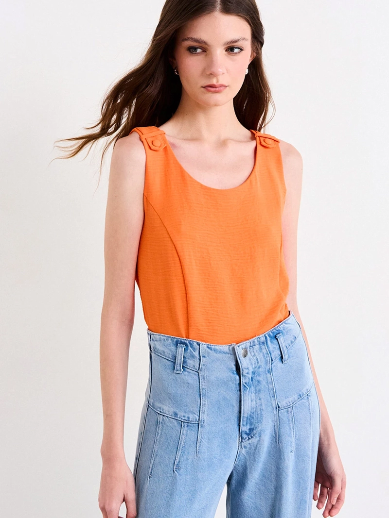 BLUSA MUJER IO SIN MANGAS - 3
