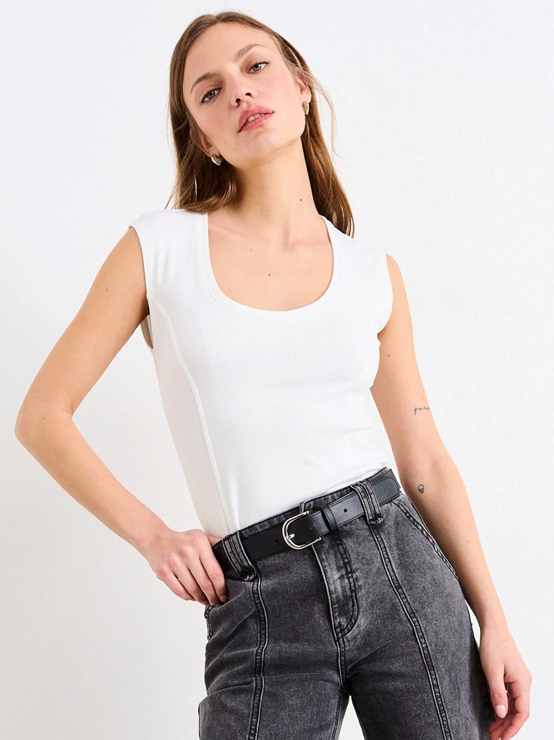 POLERA MUJER IO ALGODÓN RIB BÁSICA CORTE PRINCESA - 1