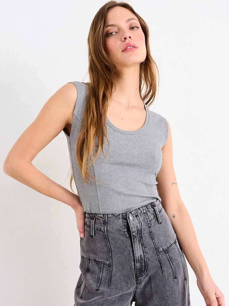 POLERA MUJER IO ALGODÓN RIB BÁSICA CORTE PRINCESA - 2