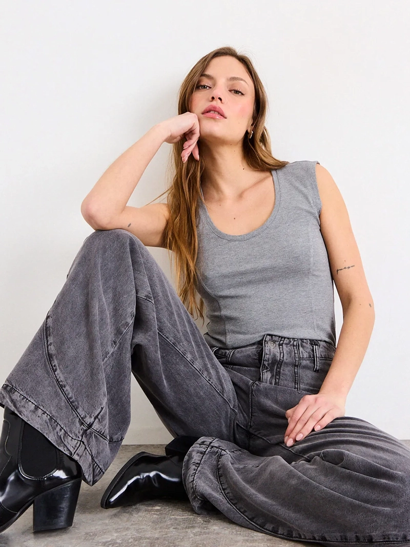 POLERA MUJER IO ALGODÓN RIB BÁSICA CORTE PRINCESA