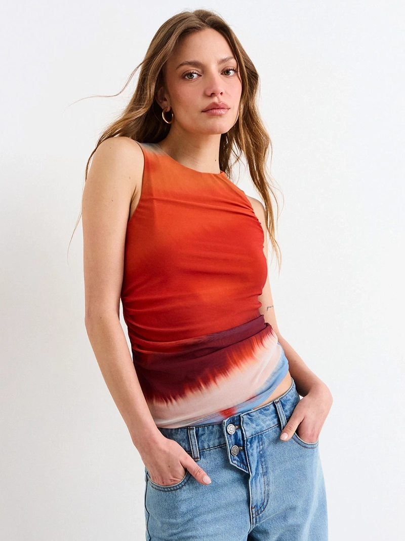 POLERA MUJER IO SIN MANGAS - 1