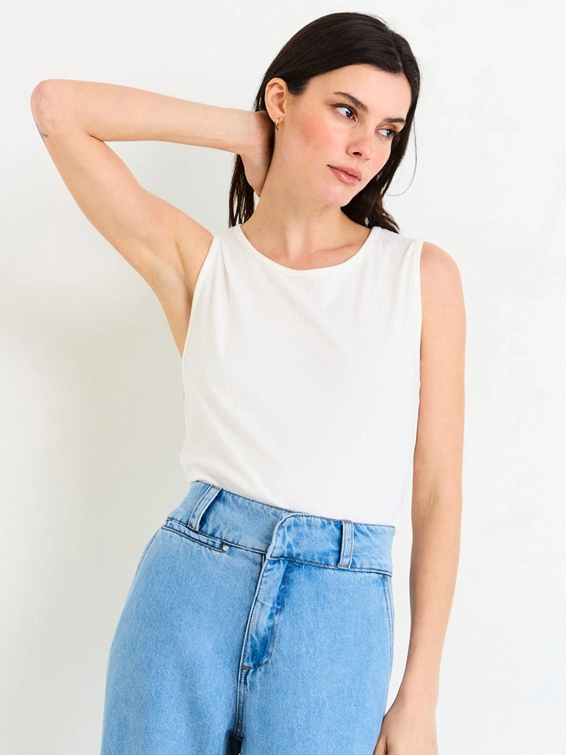 POLERA MUJER ASH ESCOTE REDONDO SIN MANGAS RIB
