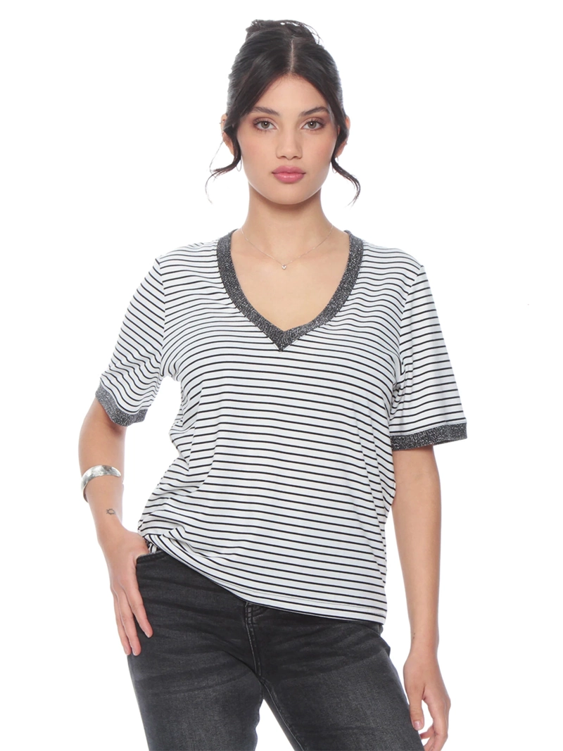 POLERA MUJER WADOS ESCOTE EN V MANGA CORTA