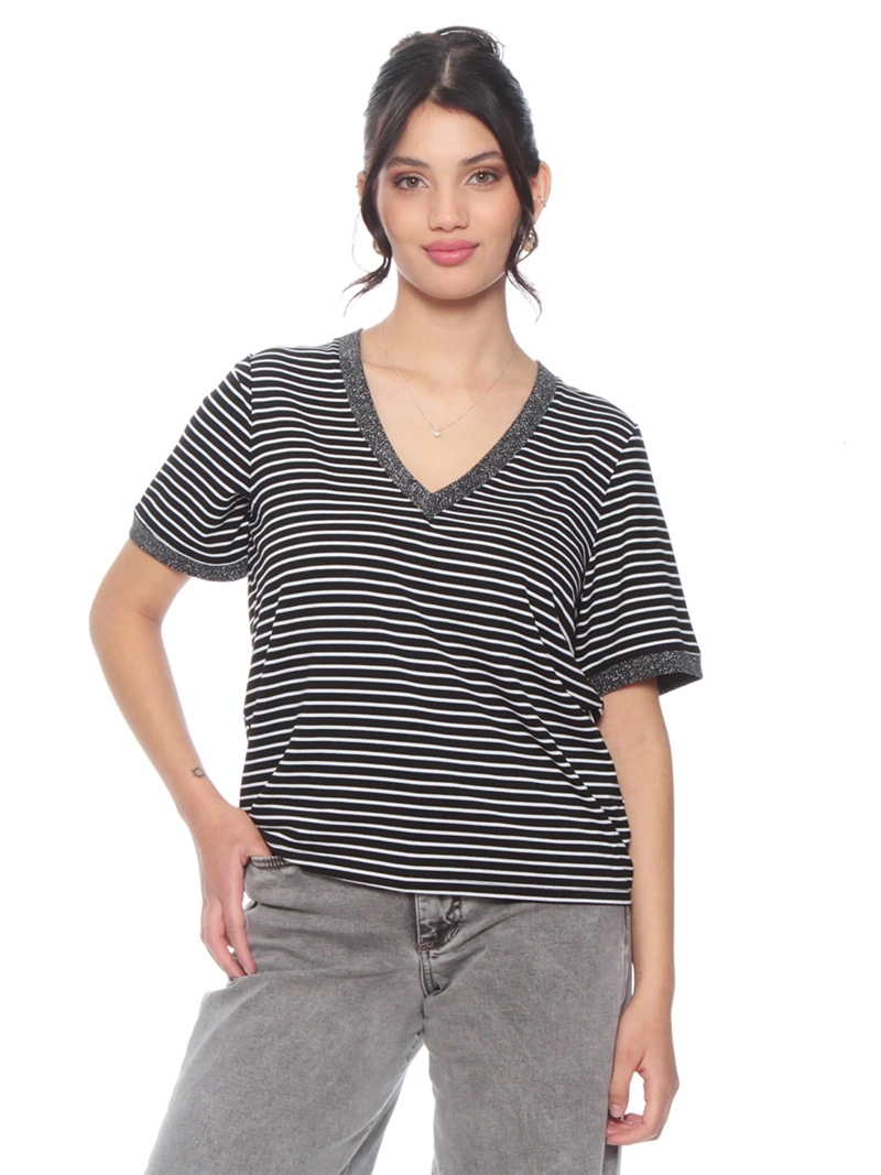 POLERA MUJER WADOS ESCOTE EN V MANGA CORTA